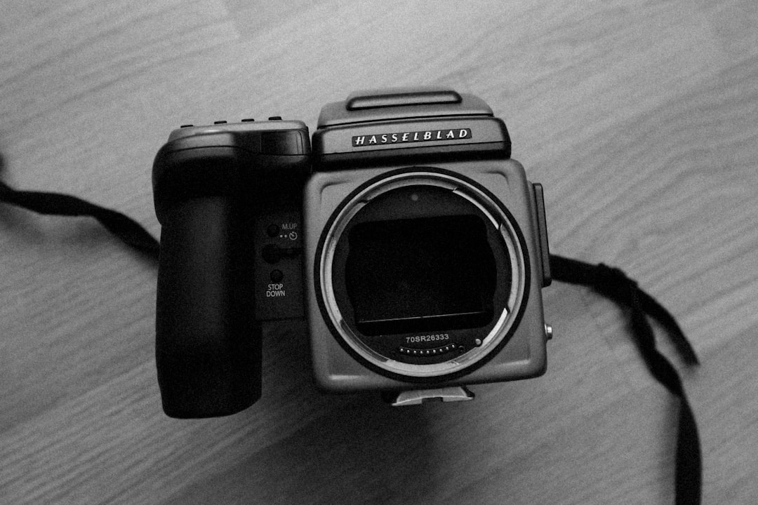 a black and white photo of a camera